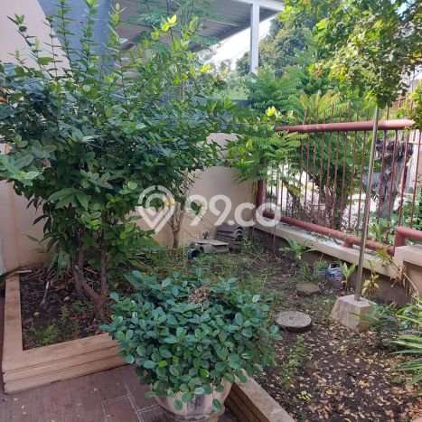 Rumah Eksklusif Siap Huni LT 200m2 di Sukolilo, Surabaya Rumah Eksklusif Siap Huni LT 200m2 di Sukolilo, Surabaya