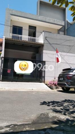 Dijual Kost Strategis di Rungkut, Surabaya 20 KT, 20 KM, Luas Bangunan 600m2 Dijual Kost Strategis di Rungkut, Surabaya 20 KT, 20 KM, Luas Bangunan 600m2