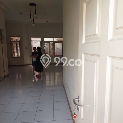 Rumah Eksklusif Siap Huni LT 200m2 di Sukolilo, Surabaya Rumah Eksklusif Siap Huni LT 200m2 di Sukolilo, Surabaya
