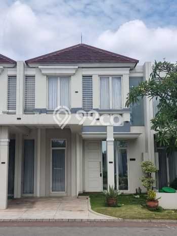 Ready to Use! Luxury House LT 112m2 Desain Modern di Pakuwon Ready to Use! Luxury House LT 112m2 Desain Modern di Pakuwon