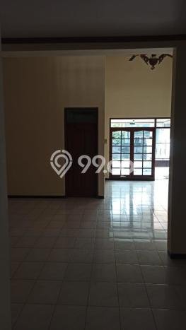 HARGA TERBAIK! Rumah di Waru, 4 KM, Lingkungan Asri, Luas 200m2m² Bangunan 200m2m² HARGA TERBAIK! Rumah di Waru, 4 KM, Lingkungan Asri, Luas 200m2m² Bangunan 200m2m²