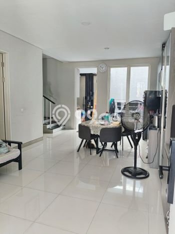 Dijual Hunian Rumah Nyaman 3 Kamar di Citraland, Surabaya Dijual Hunian Rumah Nyaman 3 Kamar di Citraland, Surabaya