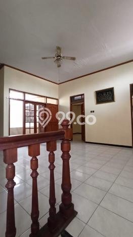 HARGA TERBAIK! Rumah di Waru, 4 KM, Lingkungan Asri, Luas 200m2m² Bangunan 200m2m² HARGA TERBAIK! Rumah di Waru, 4 KM, Lingkungan Asri, Luas 200m2m² Bangunan 200m2m²