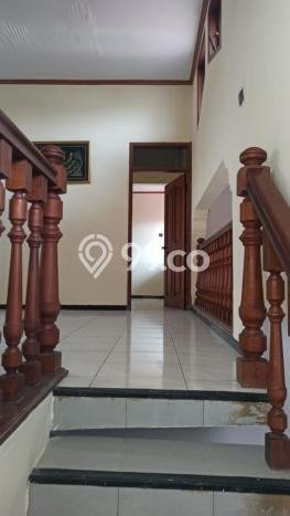 HARGA TERBAIK! Rumah di Waru, 4 KM, Lingkungan Asri, Luas 200m2m² Bangunan 200m2m² HARGA TERBAIK! Rumah di Waru, 4 KM, Lingkungan Asri, Luas 200m2m² Bangunan 200m2m²