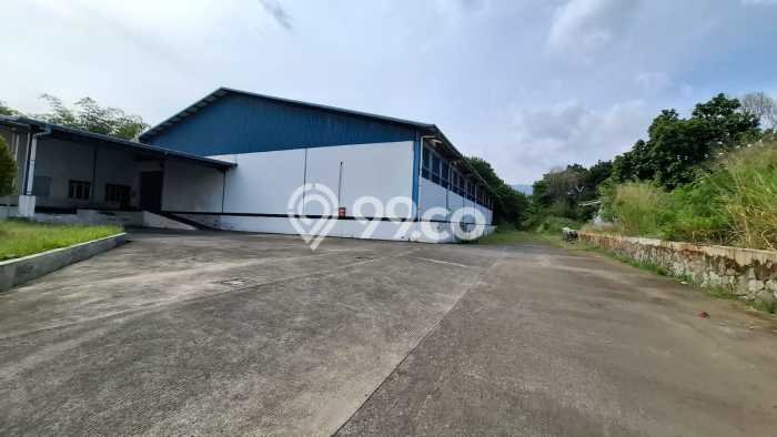 Gudang Disewa di Bandung dengan LB 1000m2 Area Komersial Ramai Gudang Disewa di Bandung dengan LB 1000m2 Area Komersial Ramai
