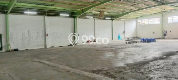 Gudang Disewa di Bandung dengan LB 800m2 Area Komersial Ramai Gudang Disewa di Bandung dengan LB 800m2 Area Komersial Ramai