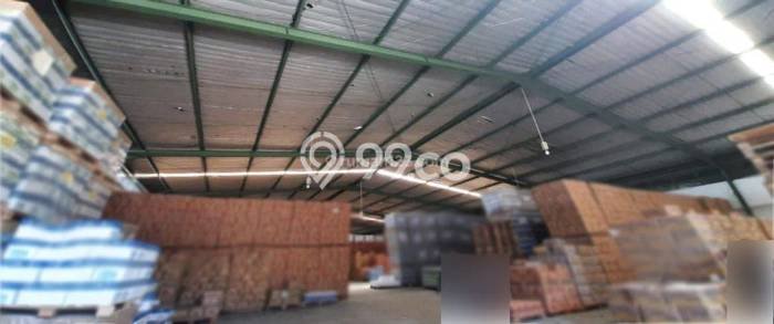 Unit Gudang Disewakan di Soekarno Hatta di Area Ramai & Strategis Unit Gudang Disewakan di Soekarno Hatta di Area Ramai & Strategis