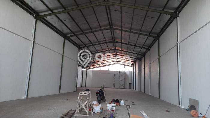Gudang Disewa di Bandung dengan LB 875m2 Area Komersial Ramai Gudang Disewa di Bandung dengan LB 875m2 Area Komersial Ramai