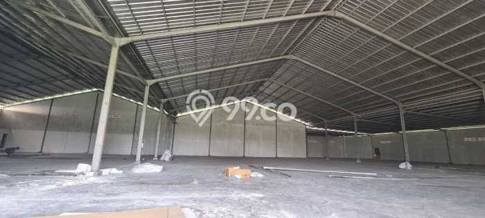 Gudang Disewa di Bandung dengan LB 2400m2 Area Komersial Ramai Gudang Disewa di Bandung dengan LB 2400m2 Area Komersial Ramai