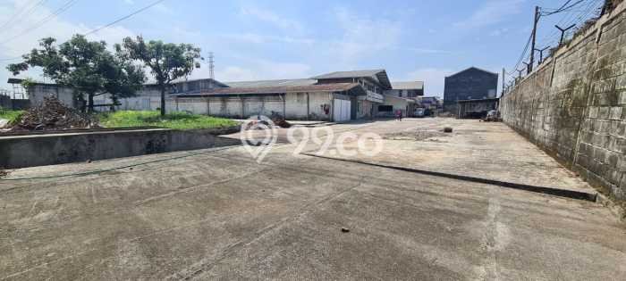 Gudang Disewa di Bandung dengan LB 2700m2 Area Komersial Ramai Gudang Disewa di Bandung dengan LB 2700m2 Area Komersial Ramai