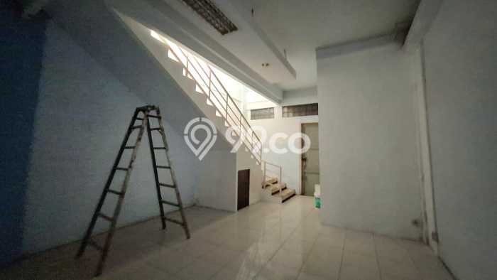 Area Strategis! Disewakan Ruko Lokasi Lengkong, Bandung Cocok untuk Bisnis Area Strategis! Disewakan Ruko Lokasi Lengkong, Bandung Cocok untuk Bisnis