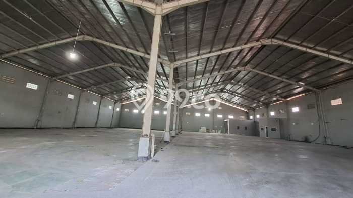 Gudang disewakan lokasi strategis Rancaekek Bandung 1500m2 Gudang disewakan lokasi strategis Rancaekek Bandung 1500m2