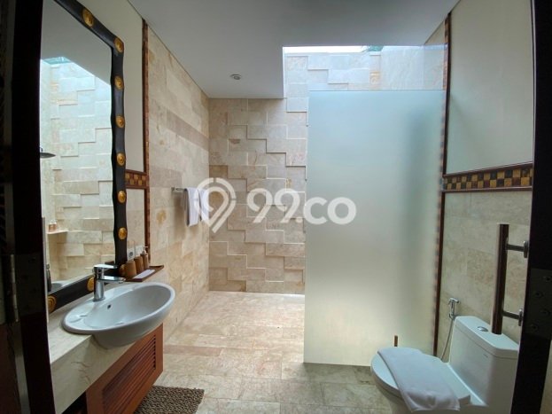 SPECIAL OFFER! Rumah Asri area Sanur, Luas 200m² LB 150m² SPECIAL OFFER! Rumah Asri area Sanur, Luas 200m² LB 150m²