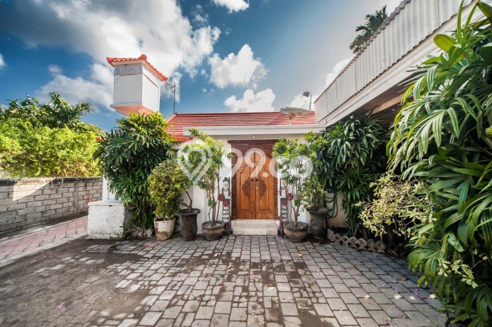 Properti Strategis 3 KT Luas Tanah 330m² di Seminyak, Badung Properti Strategis 3 KT Luas Tanah 330m² di Seminyak, Badung