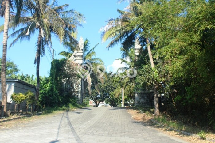 NEW LISTING! Rumah Strategis di Pering, Luas 212m² Bangunan 90m² NEW LISTING! Rumah Strategis di Pering, Luas 212m² Bangunan 90m²