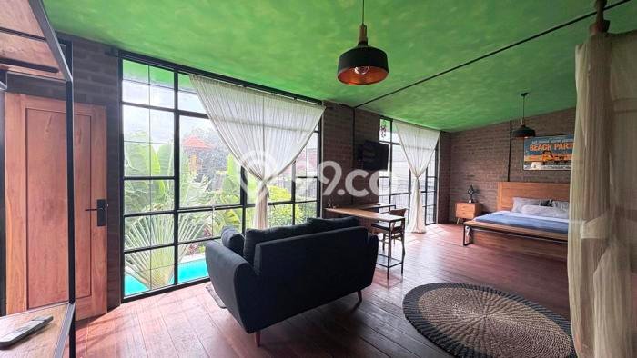Disewakan! Rumah 3 Kamar Tidur &
3 Kamar Mandi di Legian, Badung Disewakan! Rumah 3 Kamar Tidur &
3 Kamar Mandi di Legian, Badung