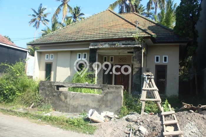 NEW LISTING! Rumah Strategis di Pering, Luas 212m² Bangunan 90m² NEW LISTING! Rumah Strategis di Pering, Luas 212m² Bangunan 90m²