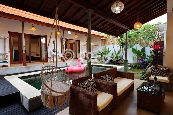 Rumah kawasan Canggu, 2 KT, Lingkungan Elite, LT 250m² LB 250m² Rumah kawasan Canggu, 2 KT, Lingkungan Elite, LT 250m² LB 250m²
