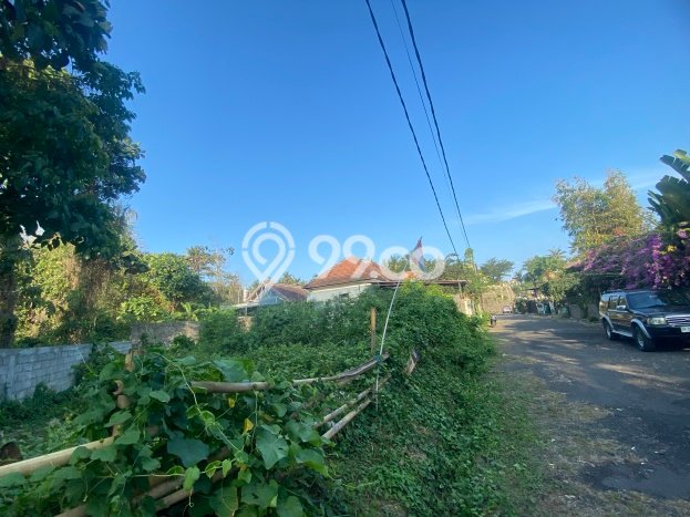 Tanah Dijual Area Strategis di Pering Gianyar 375m2 Tanah Dijual Area Strategis di Pering Gianyar 375m2