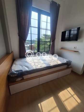 Rumah Kost untuk Dijual di Cibubur Punya 29 Kamar Rumah Kost untuk Dijual di Cibubur Punya 29 Kamar