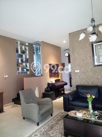 Ready to Use! Premium House LT 220m2 Desain Elegan di Citra Grand Ready to Use! Premium House LT 220m2 Desain Elegan di Citra Grand