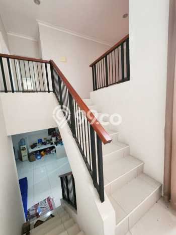 For Sale! Premium House LT 220m2 Desain Elegan di Kota Wisata For Sale! Premium House LT 220m2 Desain Elegan di Kota Wisata
