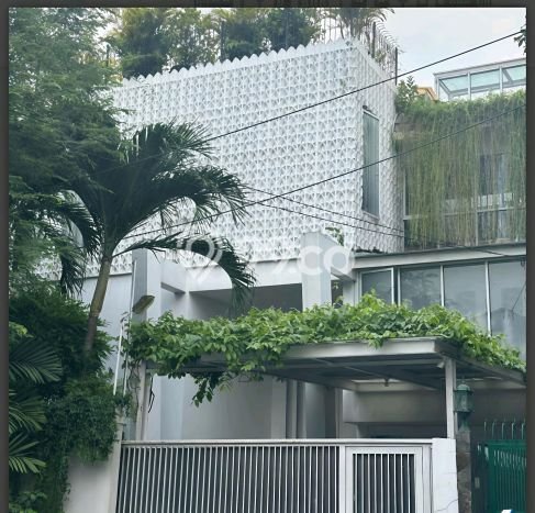 Rumah Elit LB 750m2 Siap Pakai Desain Elegan di Rawamangun, Jakarta Timur Rumah Elit LB 750m2 Siap Pakai Desain Elegan di Rawamangun, Jakarta Timur