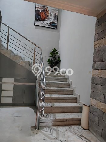 Dijual Rumah Premium dengan Fasilitas Sekitar Lengkap di Kebon Jeruk, Jakarta Barat Dijual Rumah Premium dengan Fasilitas Sekitar Lengkap di Kebon Jeruk, Jakarta Barat