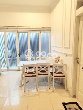 Dijual Rumah Premium dengan Fasilitas Sekitar Lengkap di Cilandak, Jakarta Selatan Dijual Rumah Premium dengan Fasilitas Sekitar Lengkap di Cilandak, Jakarta Selatan
