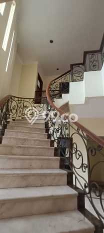 Jual Rumah Mewah Megah Dengan View Eksklusif di Raffles Hills, Jakarta Timur Jual Rumah Mewah Megah Dengan View Eksklusif di Raffles Hills, Jakarta Timur