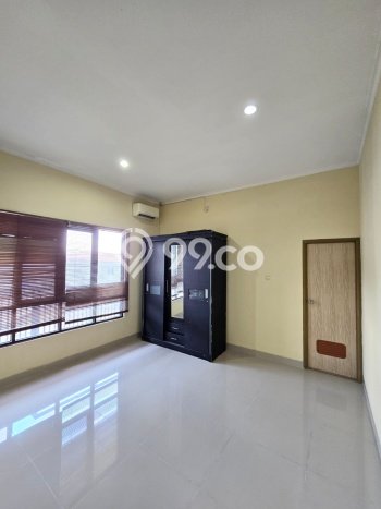 Hunian Cantik Modern Lb 150m2 di Cipayung, Jakarta Timur Hunian Cantik Modern Lb 150m2 di Cipayung, Jakarta Timur