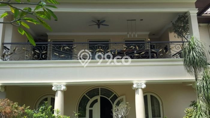 Ready to Use! Premium House LT 887m2 Desain Modern di Kemang Ready to Use! Premium House LT 887m2 Desain Modern di Kemang