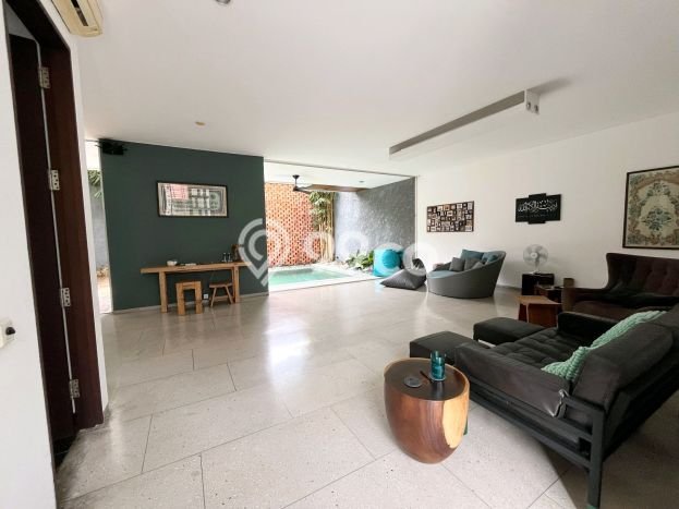Rumah Elit Modern Tanpa Renovasi di Lebak Bulus Jakarta Selatan Rumah Elit Modern Tanpa Renovasi di Lebak Bulus Jakarta Selatan