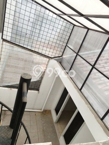 Jual Rumah Eksklusif 3 KT di Raffles Hills, Jakarta Timur Jual Rumah Eksklusif 3 KT di Raffles Hills, Jakarta Timur