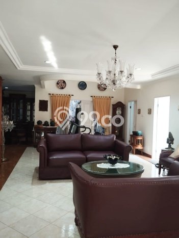 Rumah Elit Modern Siap Huni di Raffles Hills Jakarta Timur Rumah Elit Modern Siap Huni di Raffles Hills Jakarta Timur