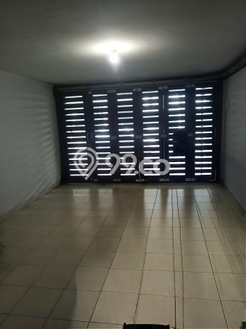 Ready to Use! Premium House LT 220m2 Desain Elegan di Citra Grand Ready to Use! Premium House LT 220m2 Desain Elegan di Citra Grand