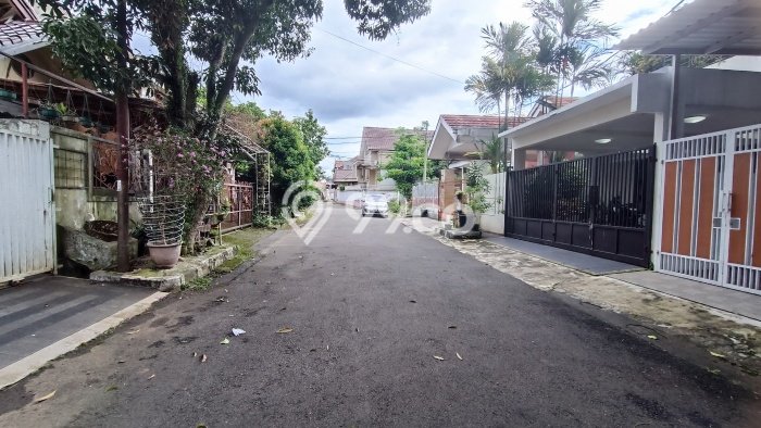 Rumah Siap Disurvey di Bogor Barat, Bogor, LT 160m² Bangunan 300m² Rumah Siap Disurvey di Bogor Barat, Bogor, LT 160m² Bangunan 300m²