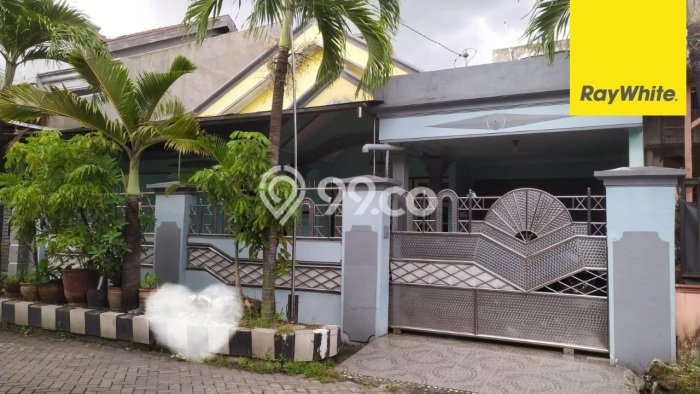 Rumah Luas Asri 5 KT Siap Pakai di Kebraon Surabaya Rumah Luas Asri 5 KT Siap Pakai di Kebraon Surabaya