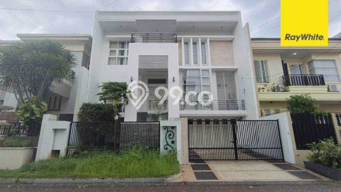 Rumah Eksklusif Siap Huni LT 240m2 di Sukolilo, Surabaya Rumah Eksklusif Siap Huni LT 240m2 di Sukolilo, Surabaya