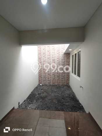 Siap Huni Rumah Mewah 5 Kamar di Gayungan Dekat ke Mana Pun Siap Huni Rumah Mewah 5 Kamar di Gayungan Dekat ke Mana Pun