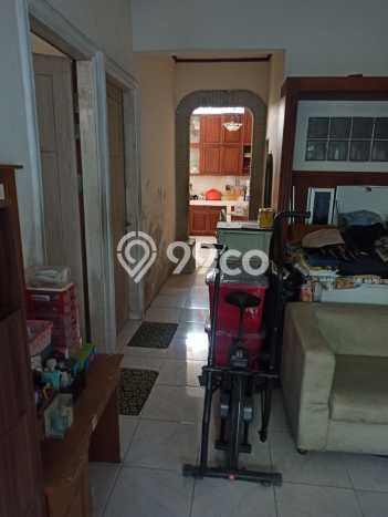 Jual Rumah Bagus Siap Huni LB 133m2 di Rungkut, Surabaya Jual Rumah Bagus Siap Huni LB 133m2 di Rungkut, Surabaya
