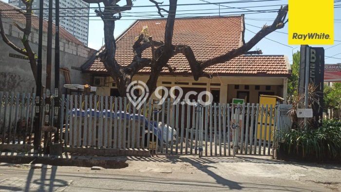 Best Deal Hunian Premium Ideal dan Luas di Wonocolo, Surabaya Best Deal Hunian Premium Ideal dan Luas di Wonocolo, Surabaya