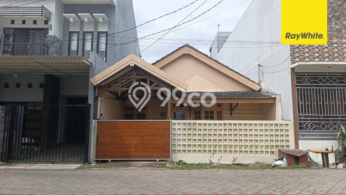 Rumah Modern Cantik 3 Kamar Siap Huni di Rungkut Rumah Modern Cantik 3 Kamar Siap Huni di Rungkut