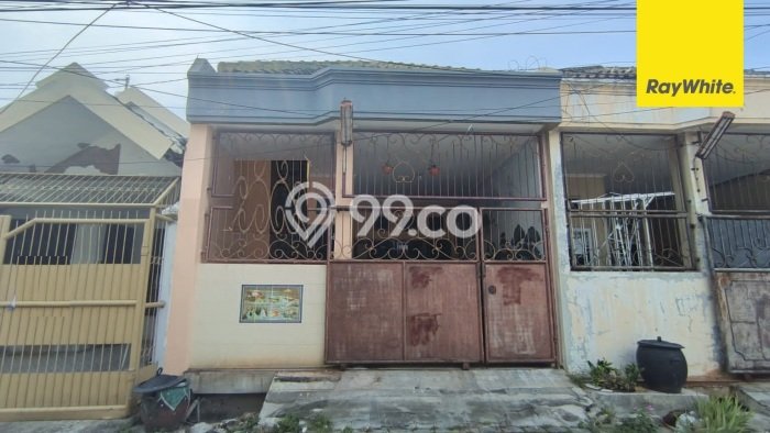 Dijual Rumah 4 Kamar Lokasi Ideal Nyaman dan Strategis di Tambaksari Dijual Rumah 4 Kamar Lokasi Ideal Nyaman dan Strategis di Tambaksari