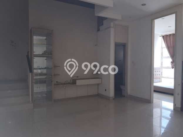 Dijual Cepat Rumah 4 KT 4 KM di Pakuwon City, Surabaya Dijual Cepat Rumah 4 KT 4 KM di Pakuwon City, Surabaya