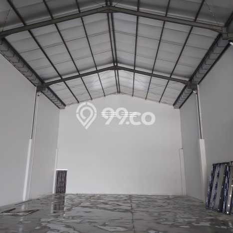 KAWASAN PREMIUM! Gudang di Benda, Luas 162m², Akses Utama KAWASAN PREMIUM! Gudang di Benda, Luas 162m², Akses Utama