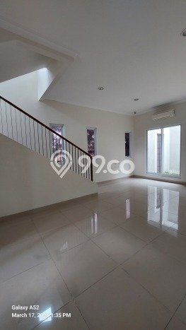 Dijual Rumah Mewah Elegan Dengan View Eksklusif di Summarecon Serpong, Tangerang Dijual Rumah Mewah Elegan Dengan View Eksklusif di Summarecon Serpong, Tangerang