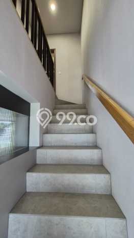 Rumah Modern 2 KT di BSD City Tangerang Semi Furnished Rumah Modern 2 KT di BSD City Tangerang Semi Furnished