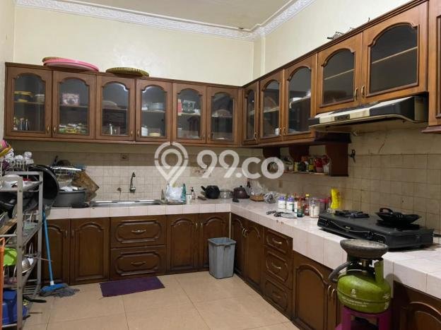Siap Huni Hunian Elit 5 Kamar di Kebayoran Baru Dekat ke Mana Pun Siap Huni Hunian Elit 5 Kamar di Kebayoran Baru Dekat ke Mana Pun