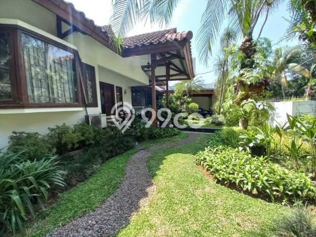Ready to Use! Premium House LT 650m2 Desain Modern di Lebak Bulus Ready to Use! Premium House LT 650m2 Desain Modern di Lebak Bulus